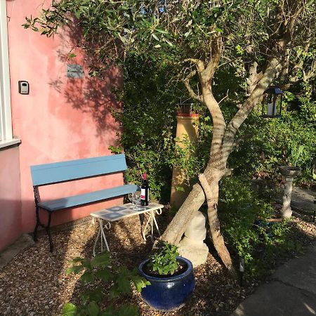 Pretty Victorian Garden Flat Apartment Radipole ภายนอก รูปภาพ