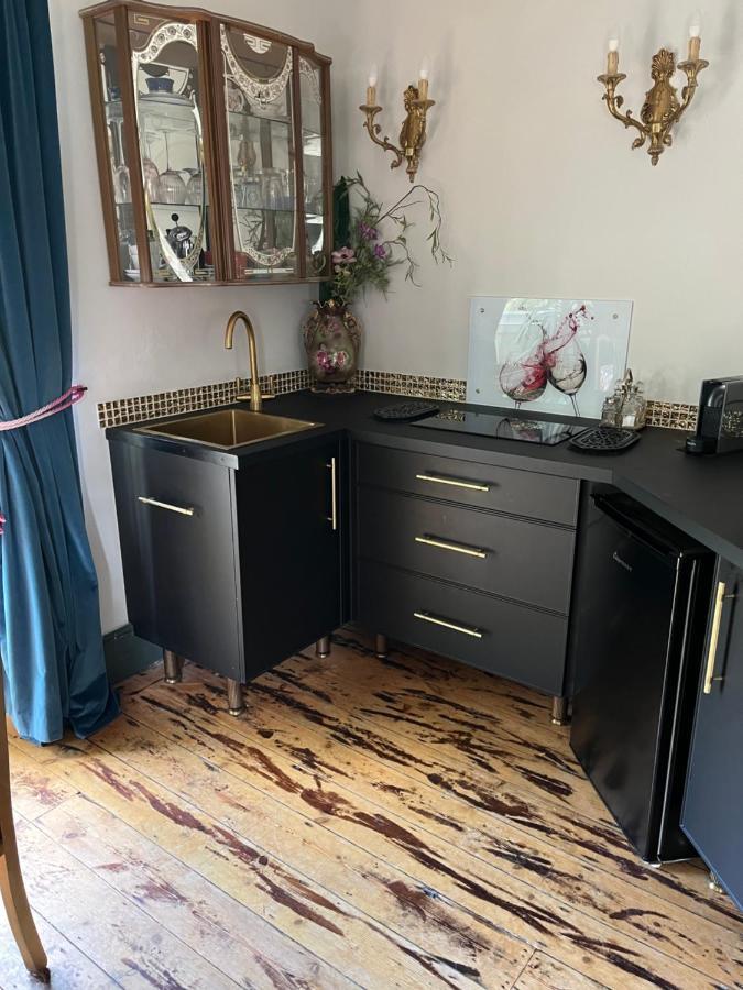 Pretty Victorian Garden Flat Apartment Radipole ภายนอก รูปภาพ